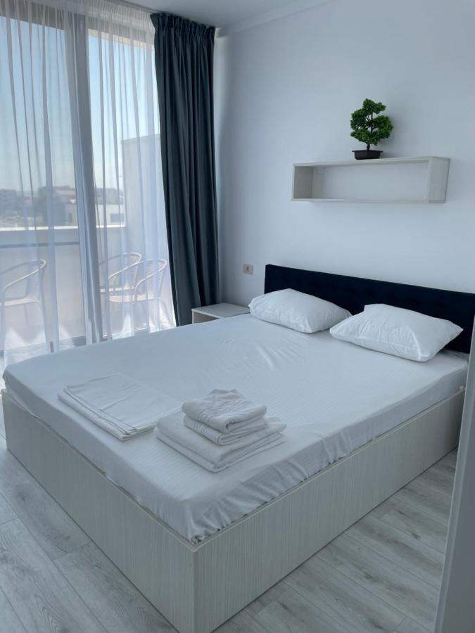 Aquazure Studio Residence Navodari Exterior photo
