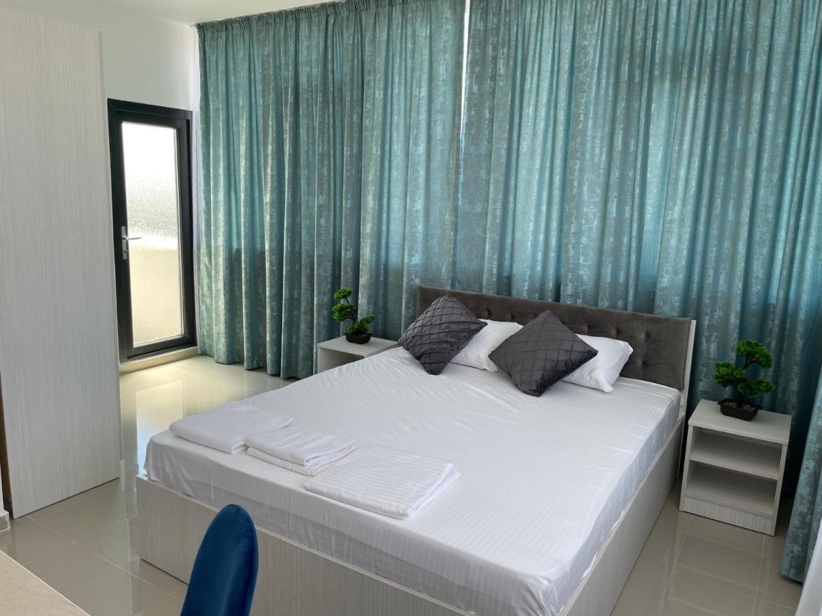 Aquazure Studio Residence Navodari Exterior photo